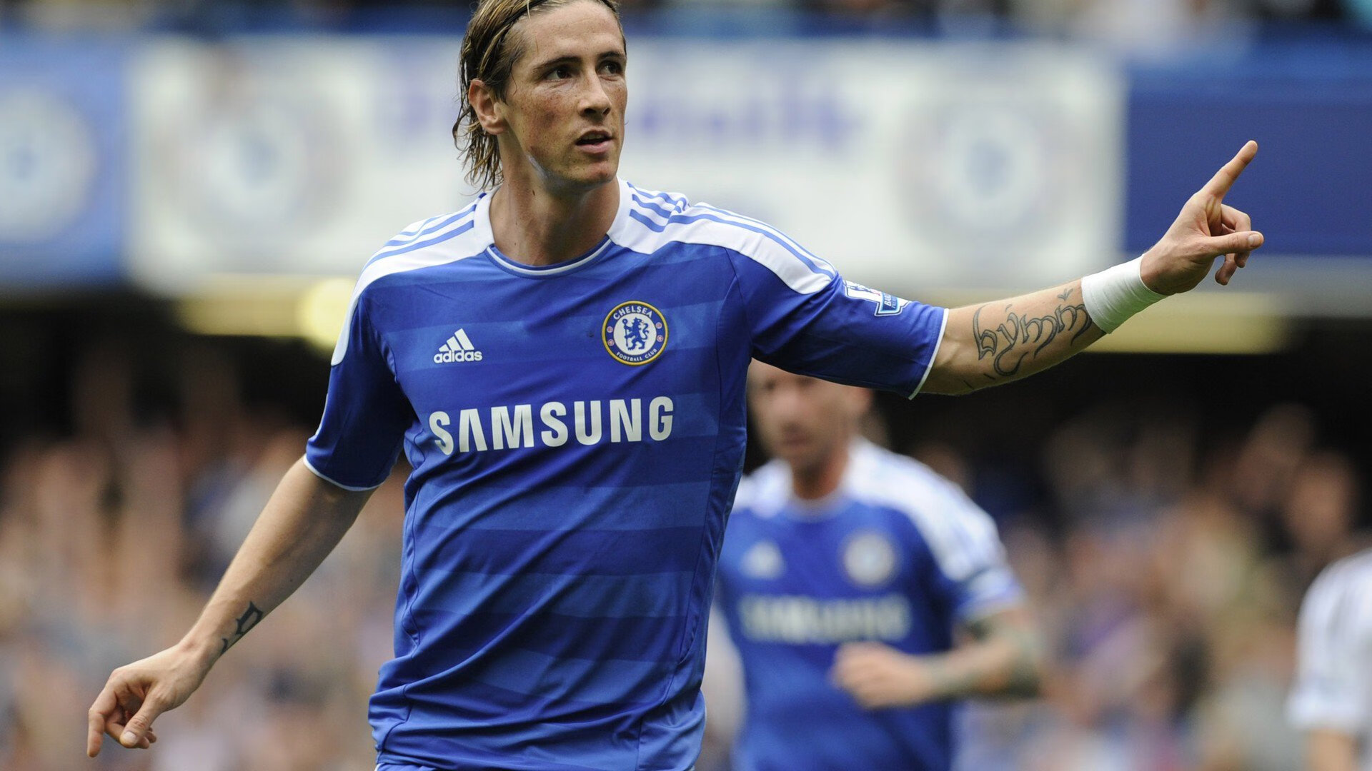 TheShy重返赛场,重返赛场首场状态出色,G2观众沸腾!上演精彩一战